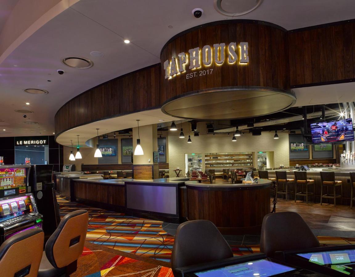Bally'S Evansville Casino & Hotel Buitenkant foto