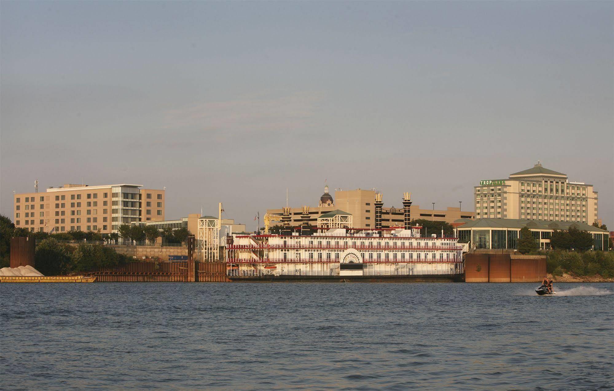 Bally'S Evansville Casino & Hotel Buitenkant foto